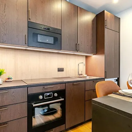 Parisien Ideal Quartier Chic Апартаменты *