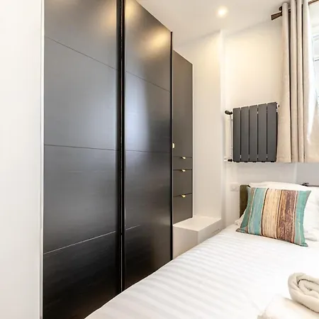 Parisien Ideal Quartier Chic Paříž