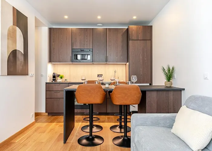 Parisien Ideal Quartier Chic