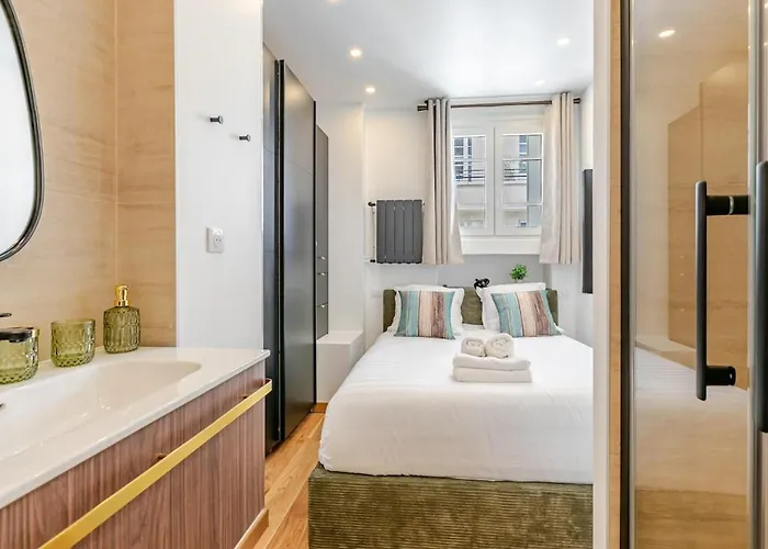 Parisien Ideal Quartier Chic * パリ