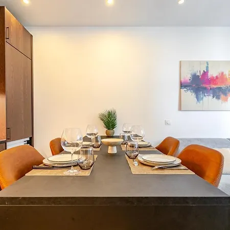 Parisien Ideal Quartier Chic